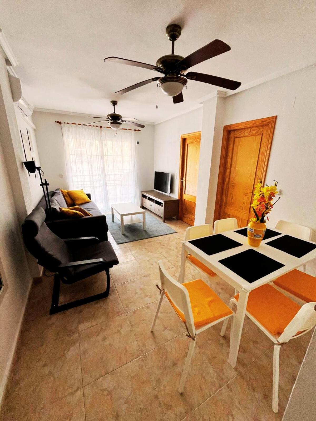Yellow Apartment-la Mata -2 Min To Beach, Private Garage Apartment