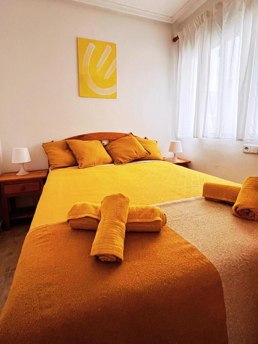 Apartment Yellow Apartment-la Mata -2 Min To Beach, Private Garage *